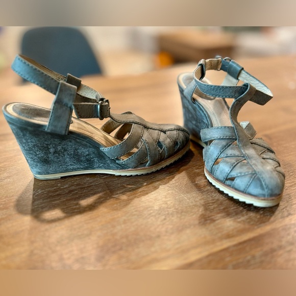 frye gray maye fisherman wedge sandals size 7.5 - Picture 11 of 11
